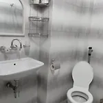 за гости петрови 2*