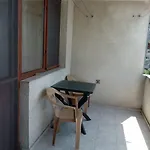 за гости петрови 2*