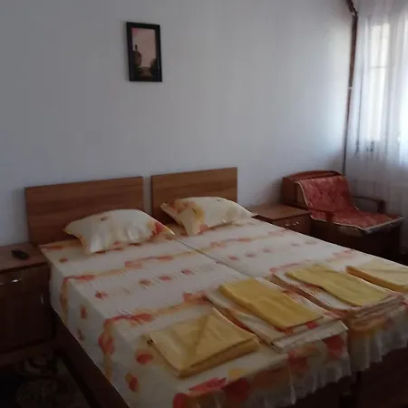 Penzion за гости петрови 2*