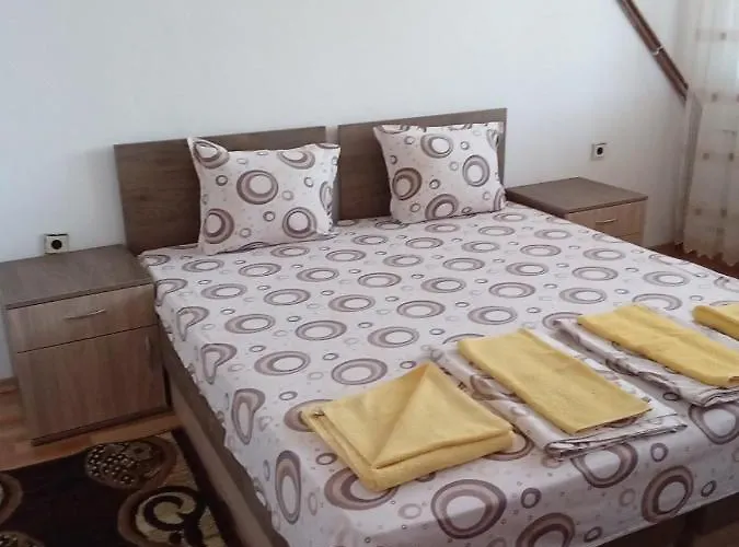 Къща за гости за гости петрови 2*