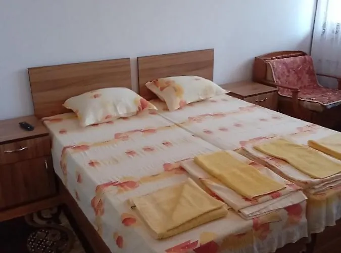 за гости петрови 2* Приморско