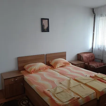 게스트하우스 за гости петрови 2*