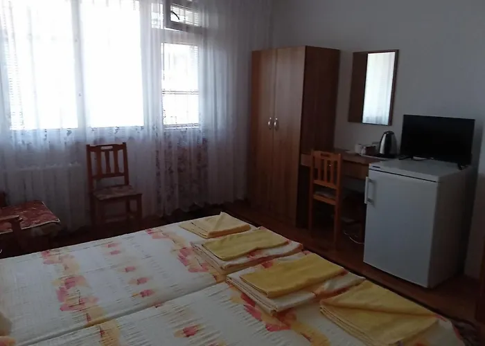 за гости петрови 2* Πριμόρσκο